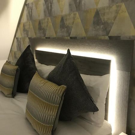 Sunset Studio Apartments Aberaeron Buitenkant foto